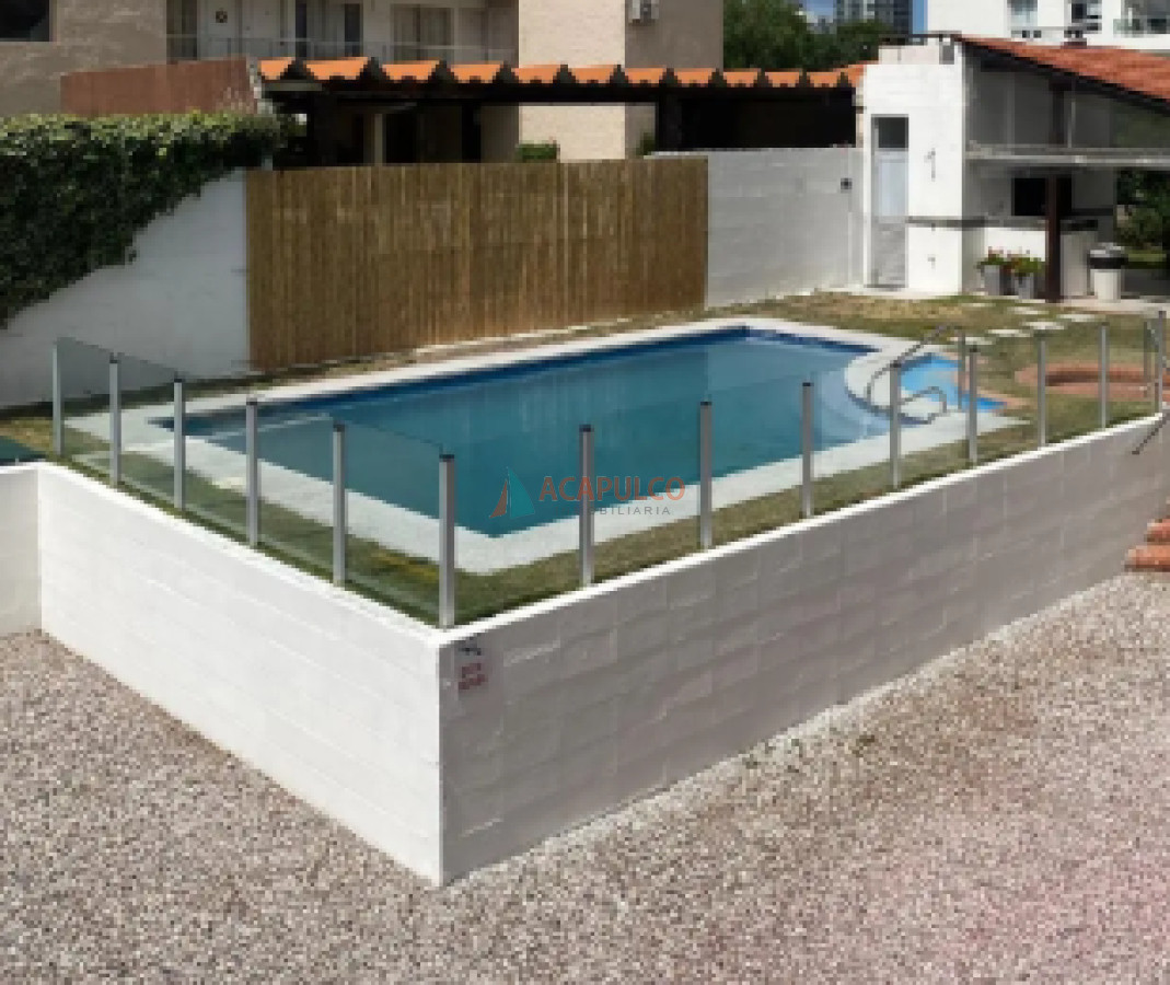 Apartamento Ref.4734/Apartamento-2-dormitorios-y-2-baños-y-terraza-en-Aidy-Grill,-cochera,-piscina-y-parrillero. - Apartamento 2 dormitorios y 2 baños y terraza en Aidy Grill, cochera, piscina y parrillero.