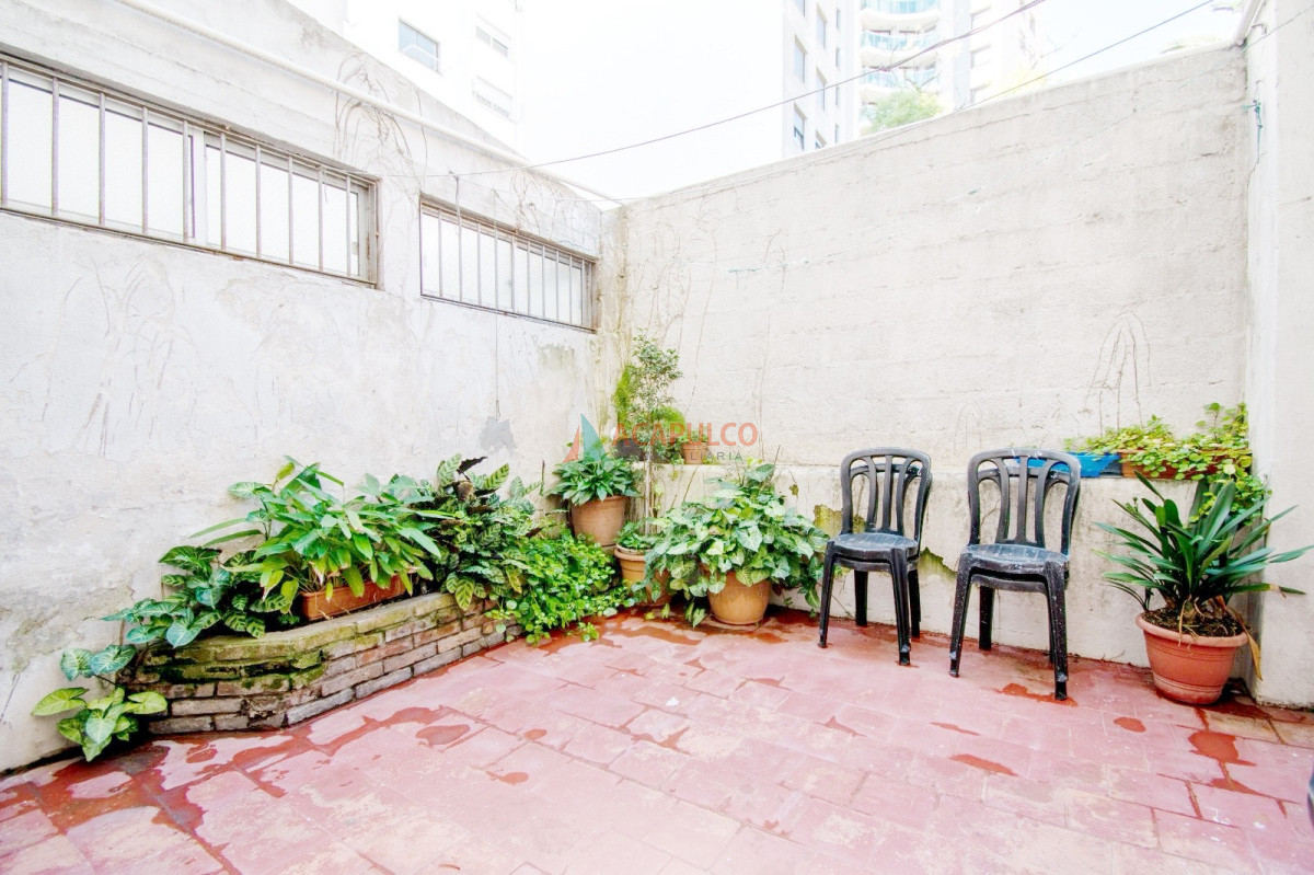 Apartamento Ref.6067/Venta-apartamento-3-dormitorios,-patio-y-garaje-en-Pocitos - Venta apartamento 3 dormitorios, patio y garaje en Pocitos