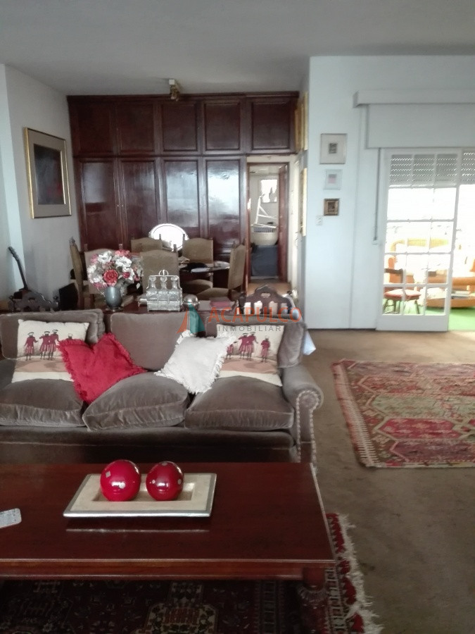 Apartamento ID.5214 - VENTA APARTAMENTO EN POCITOS