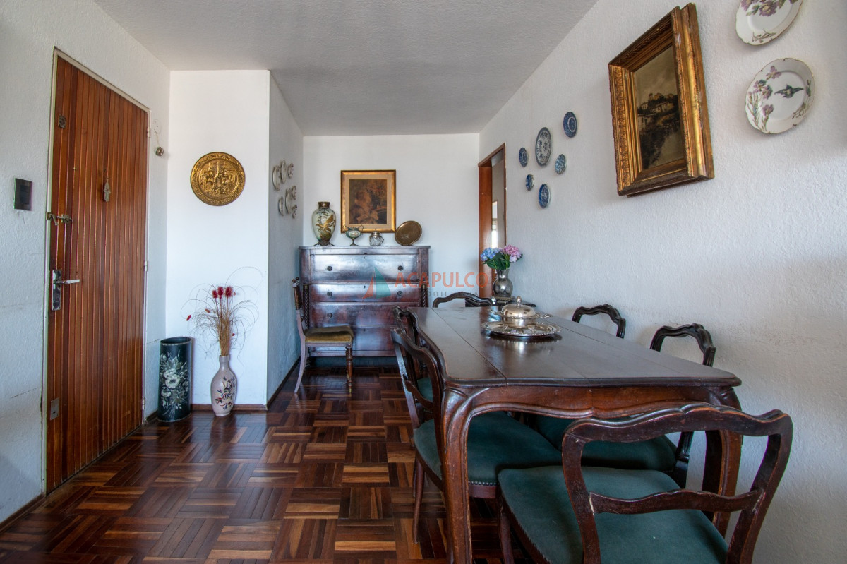 Apartamento ID.6299 - Venta apartamento 3 dormitorios, 2 baños y cochera en Pocitos Nuevo