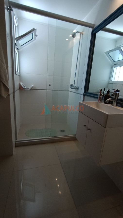 Apartamento Ref.1345/Venta--Punta-del-Este--2-Dormitorios- -Terraza-Propia-con-Parrillero-y-Piscina - Venta  Punta del Este  2 Dormitorios + Terraza Propia con Parrillero y Piscina
