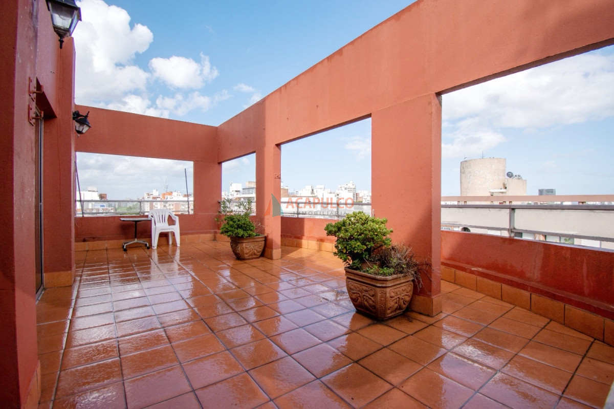 Apartamento Ref.6061/Venta-apartamento-penthouse--de-3-dormitorios,-gran-terraza-,-garaje--en-Punta-Carretas - Venta apartamento penthouse  de 3 dormitorios, gran terraza , garaje  en Punta Carretas