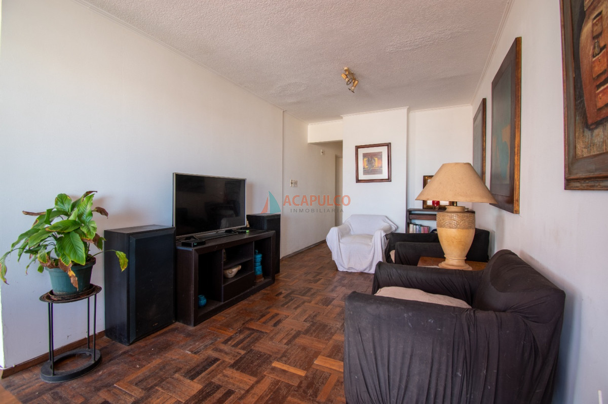 Apartamento Ref.6061/Venta-apartamento-penthouse--de-3-dormitorios,-gran-terraza-,-garaje--en-Punta-Carretas - Venta apartamento penthouse  de 3 dormitorios, gran terraza , garaje  en Punta Carretas
