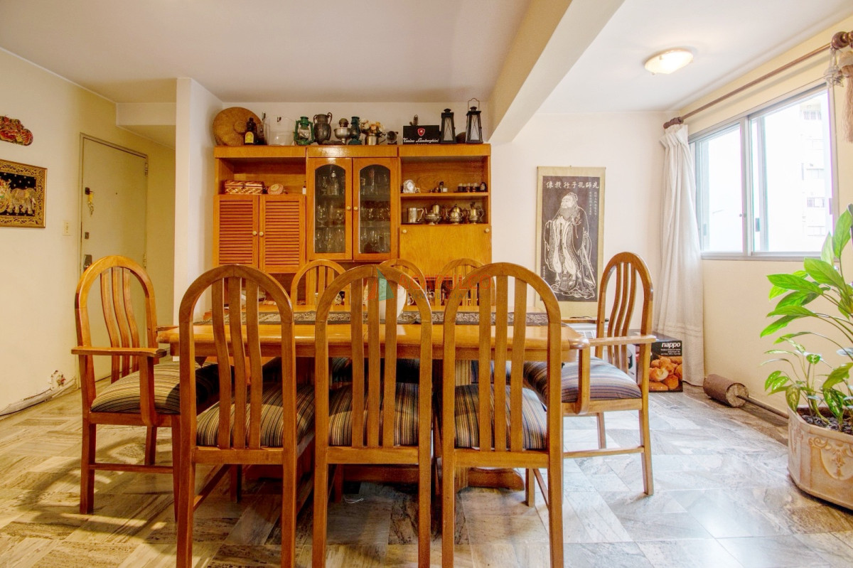 Apartamento Ref.6099/Venta-Apartamento-3-Dormitorios--garaje-en-Pocitos - Venta Apartamento 3 Dormitorios  garaje en Pocitos