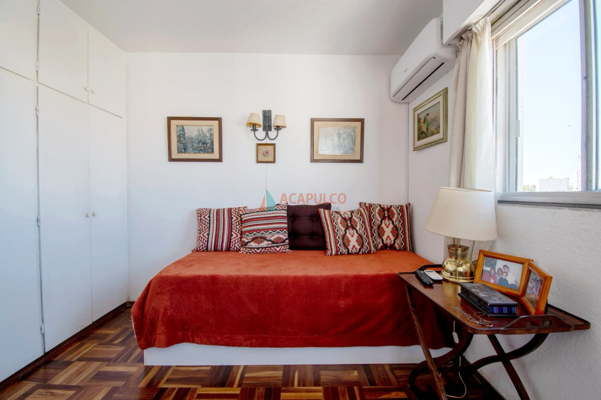 Apartamento ID.6291 - Venta apartamento 3 dormitorios, 2 baños y cochera en Pocitos