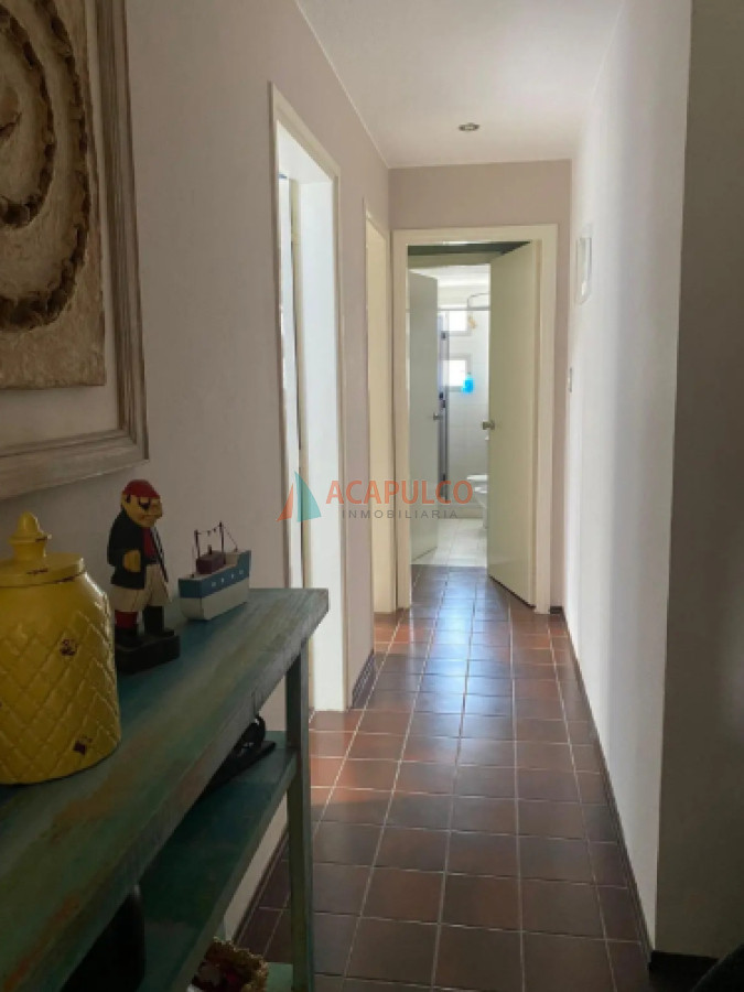 Apartamento Ref.4734/Apartamento-2-dormitorios-y-2-baños-y-terraza-en-Aidy-Grill,-cochera,-piscina-y-parrillero. - Apartamento 2 dormitorios y 2 baños y terraza en Aidy Grill, cochera, piscina y parrillero.