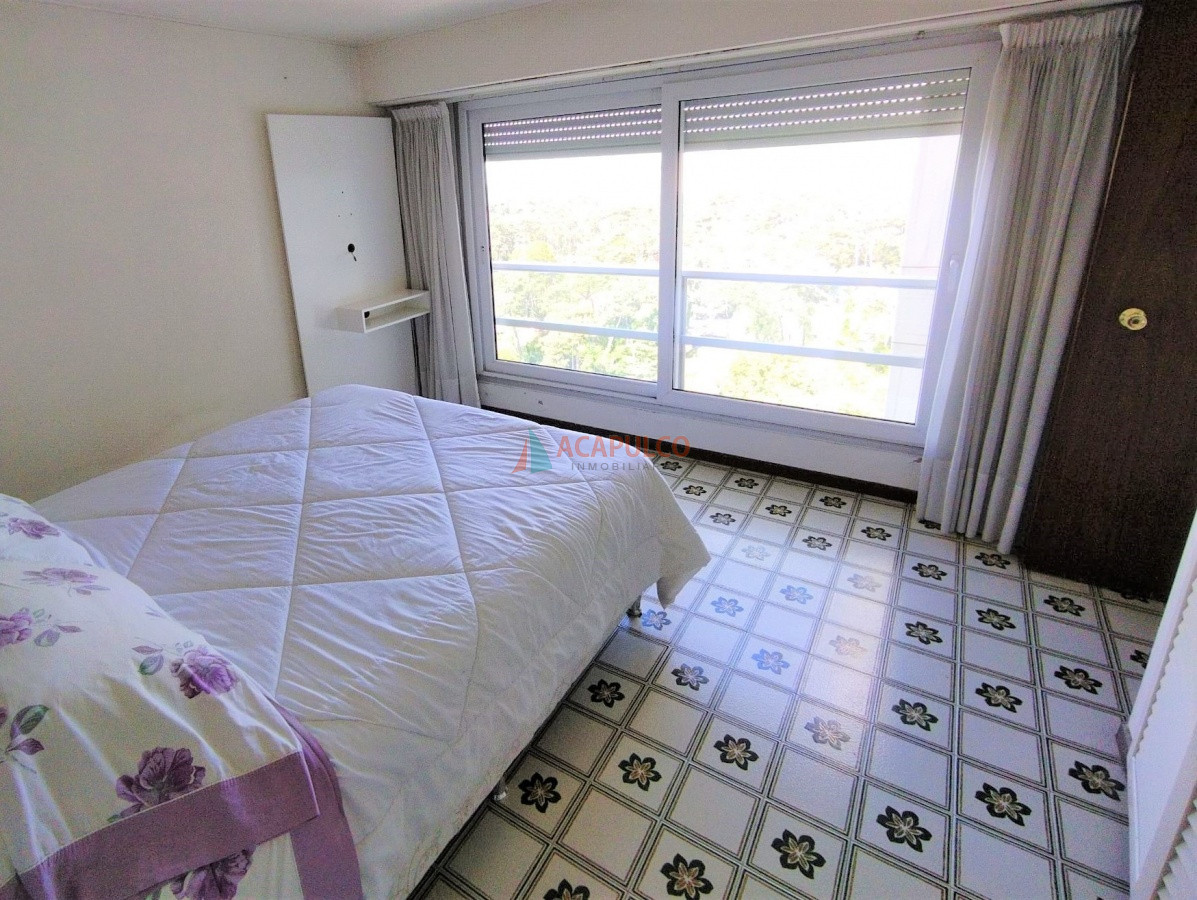 Apartamento Ref.4241/Venta-Apartamento-3-Dormitorios---Punta-del-Este - Venta Apartamento 3 Dormitorios - Punta del Este