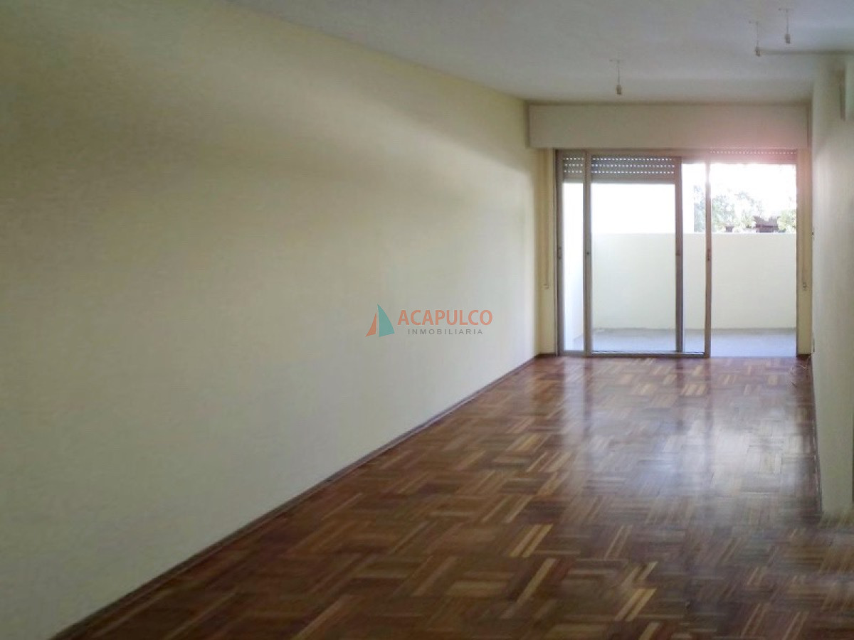 Apartamento Ref.6089/VENTA-APARTAMENTO-2-DORMITORIOS-EN-POCITOS,-GARAJE-Y-TERRAZAS - VENTA APARTAMENTO 2 DORMITORIOS EN POCITOS, GARAJE Y TERRAZAS