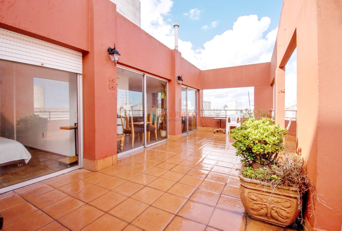 Apartamento Ref.6061/Venta-apartamento-penthouse--de-3-dormitorios,-gran-terraza-,-garaje--en-Punta-Carretas - Venta apartamento penthouse  de 3 dormitorios, gran terraza , garaje  en Punta Carretas