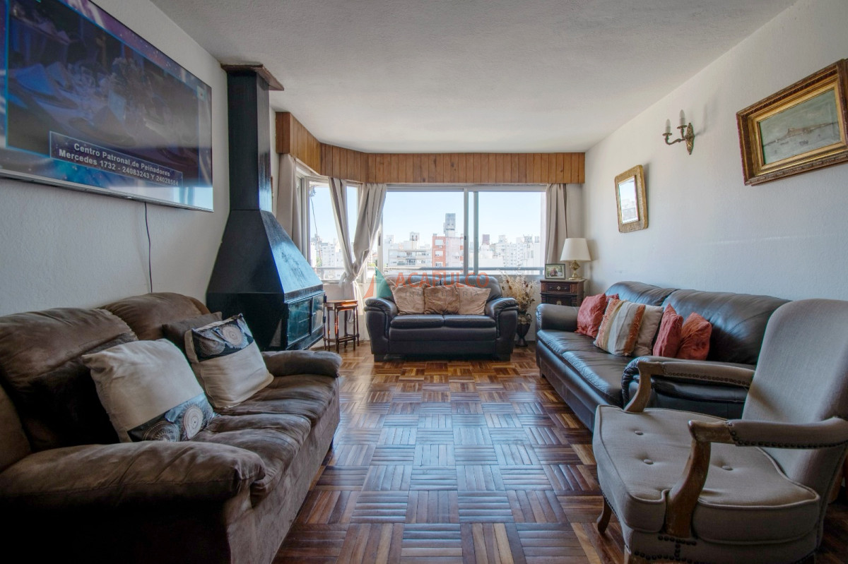 Apartamento ID.6299 - Venta apartamento 3 dormitorios, 2 baños y cochera en Pocitos Nuevo