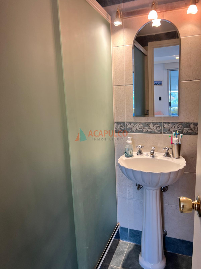 Apartamento Ref.4730/Espléndido-semipiso-4-dorm.-y-servicio-frente-al-mar-en-la-Mansa---Tequendama - Espléndido semipiso 4 dorm. y servicio frente al mar en la Mansa - Tequendama