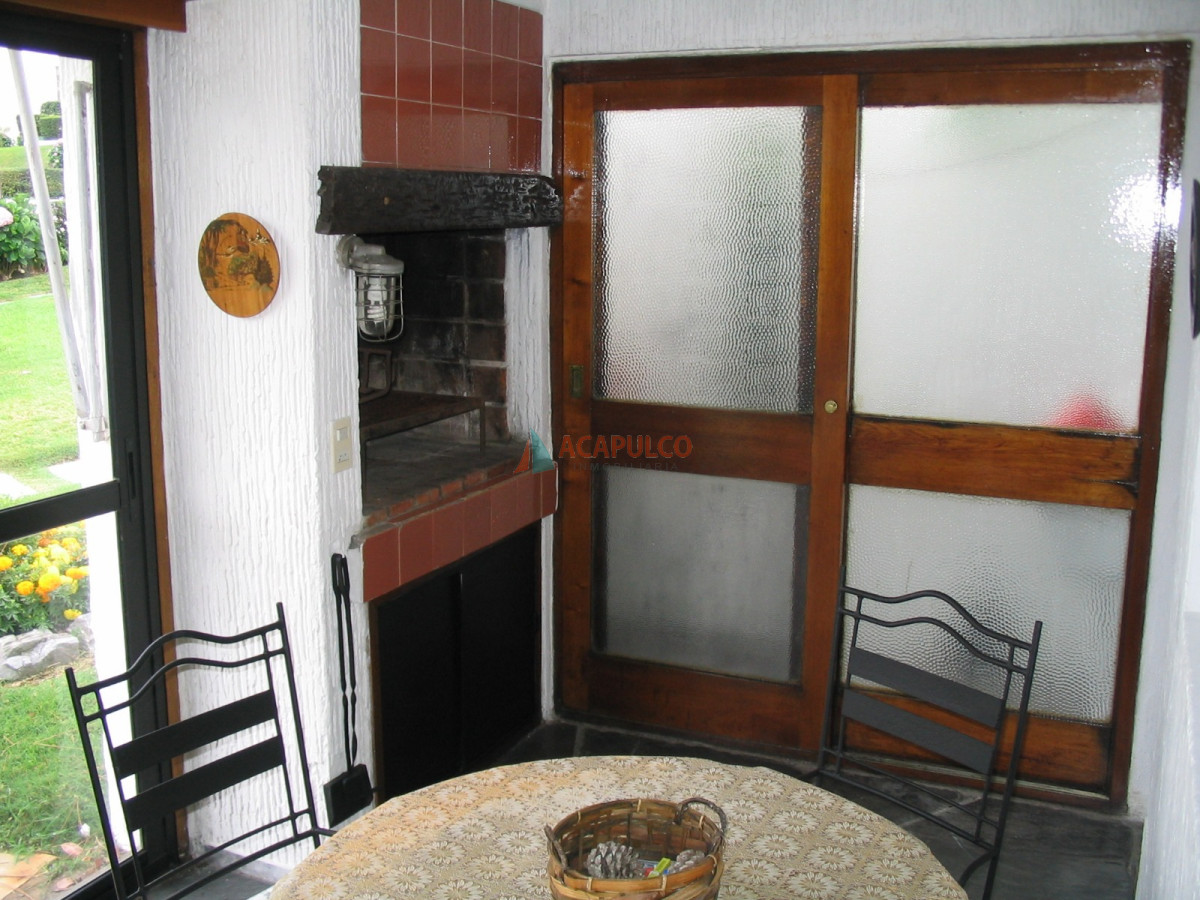 Apartamento Ref.3429/ROSSEVELT-APTO-TIPO-DUPLEX-PB-CON-PARRILLERO-PROPIO- - ROSSEVELT APTO TIPO DUPLEX PB CON PARRILLERO PROPIO 