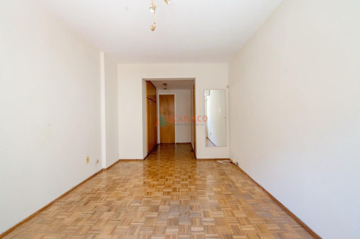 Apartamento ID.5972 - Venta apartamento 2 dormitorios en Pocitos con garaje