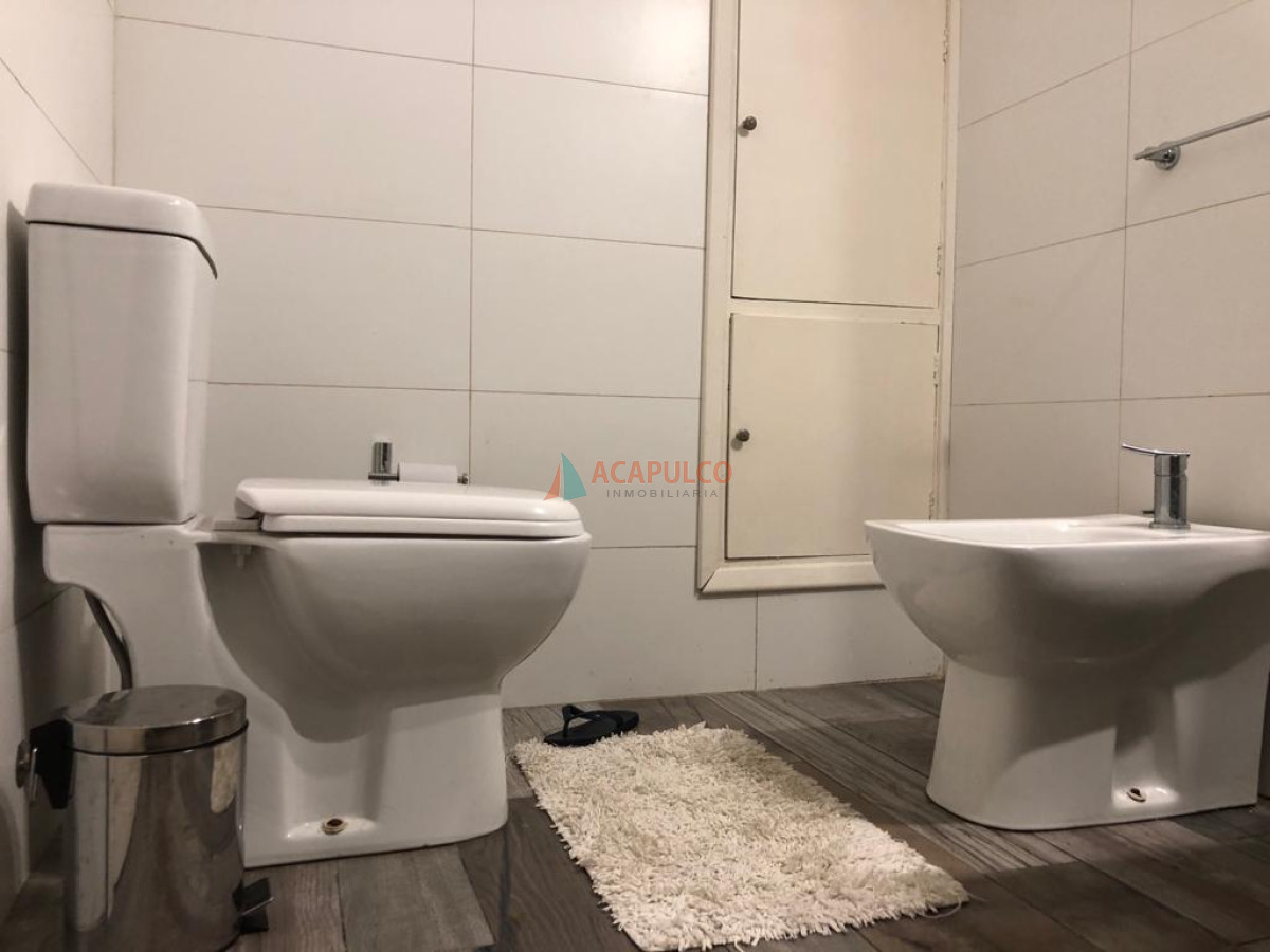 Apartamento ID.5611 - Alquiler apartamento 3 dormitorios, 2 baños Estufa a leña en Pocitos