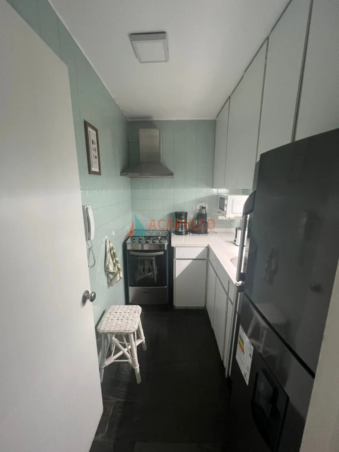 Apartamento ID.6179 - Apartamento en venta, 2 dormitorios frente al mar - Punta del Este 