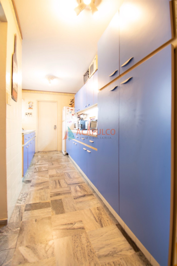 Apartamento Ref.6088/Venta-apartamento-3-dormitorios-servicio-garaje-en-Pocitos - Venta apartamento 3 dormitorios servicio garaje en Pocitos
