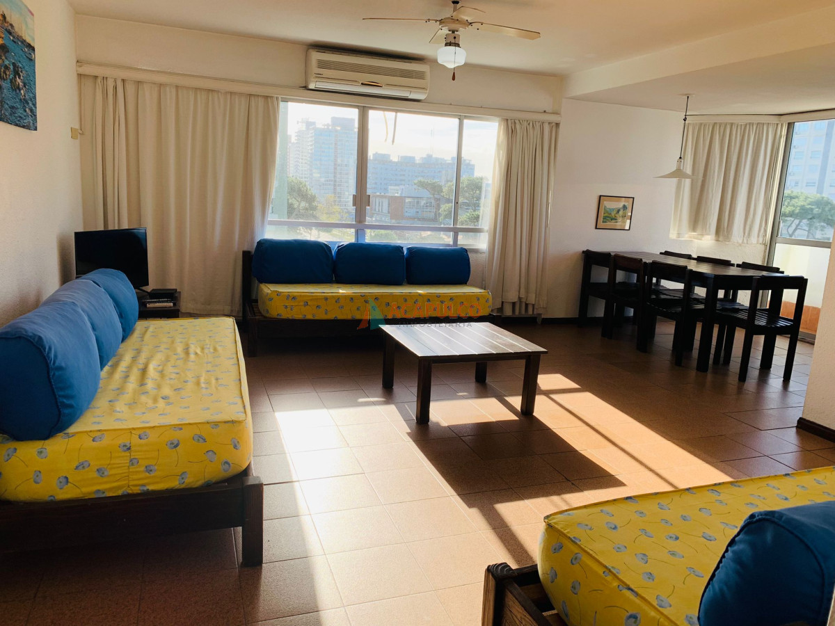 Apartamento Ref.4572/Roosevelt---Punta-del-Este---Apartamento-en-venta-de-2-dormitorios-y-2-baños-completos---Con-cochera - Roosevelt - Punta del Este - Apartamento en venta de 2 dormitorios y 2 baños completos - Con cochera