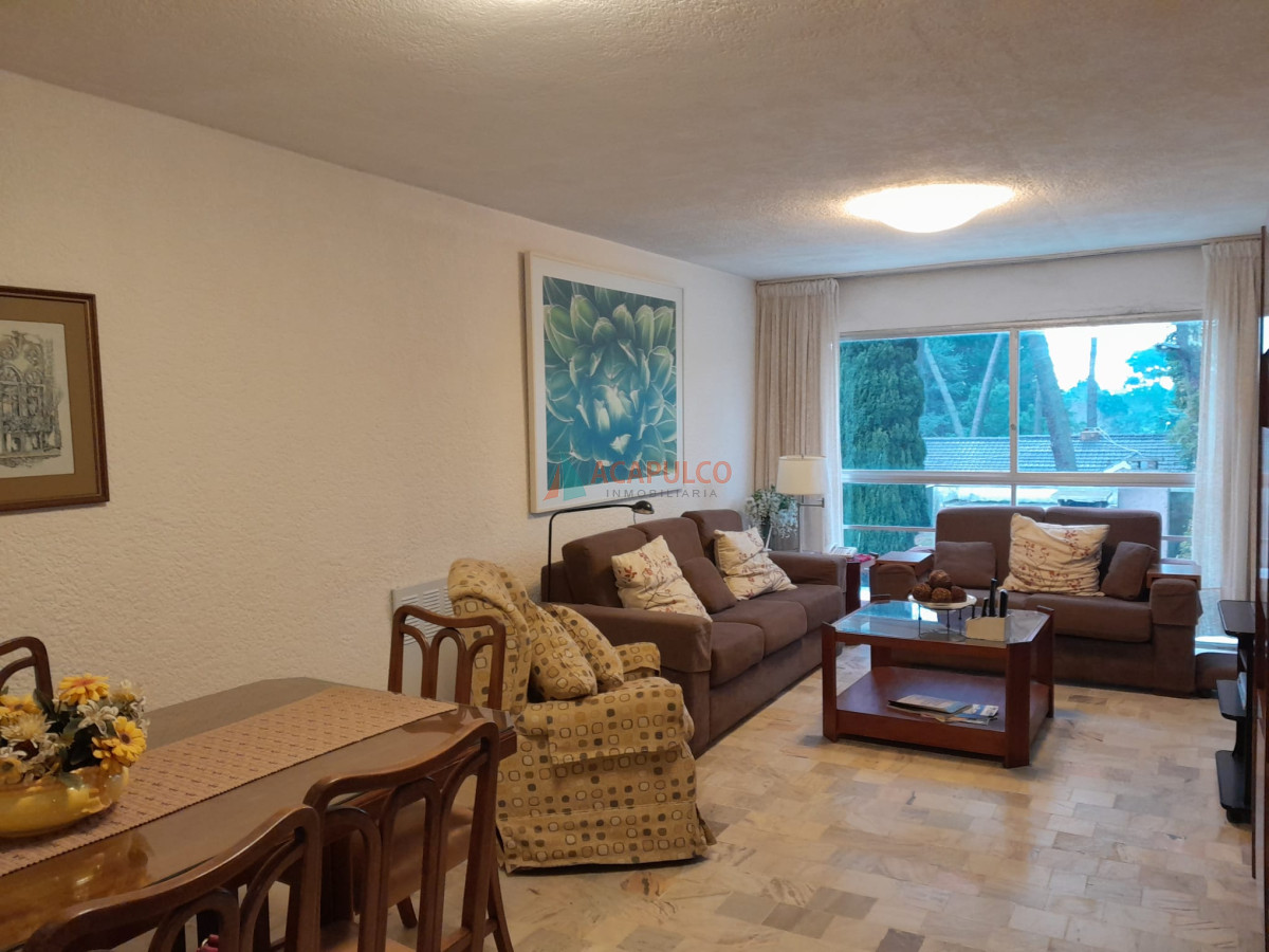 Apartamento Ref.1342/Apartamento-en-venta,-3-dormitorios-y-2-baños-sobre-Roosevelt - Apartamento en venta, 3 dormitorios y 2 baños sobre Roosevelt