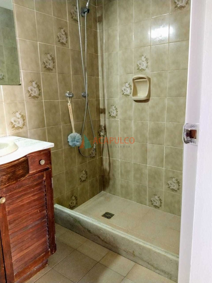 Apartamento ID.5418 - Venta apartamento 3 dormitorios, a 1 cuadra de la Rambla