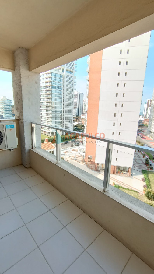 Apartamento Ref.211/Muy-buen-apartamento-en-la-brava.-Con-vista--a-100-metros-del-mar.- - Muy buen apartamento de 1 dormitorio en la brava. Con vista  a 100 metros del mar. 