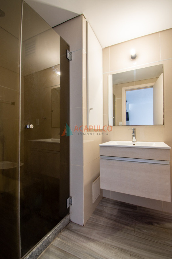 Apartamento ID.6472 - Alquiler apartamento 1 doritorio en Pocitos a metros de la Rambla 