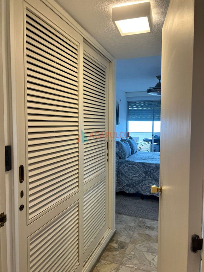 Apartamento Ref.4730/Espléndido-semipiso-4-dorm.-y-servicio-frente-al-mar-en-la-Mansa---Tequendama - Espléndido semipiso 4 dorm. y servicio frente al mar en la Mansa - Tequendama
