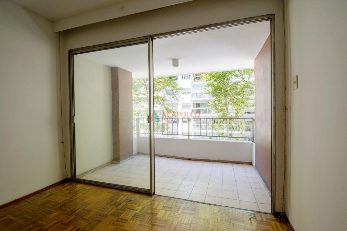 Apartamento ID.5972 - Venta apartamento 2 dormitorios en Pocitos con garaje