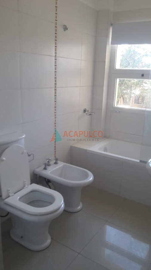 Apartamento Ref.3551/MANANTIALES-DUPLEX-DE-3-DORMITORIOS- - MANANTIALES DUPLEX DE 3 DORMITORIOS 