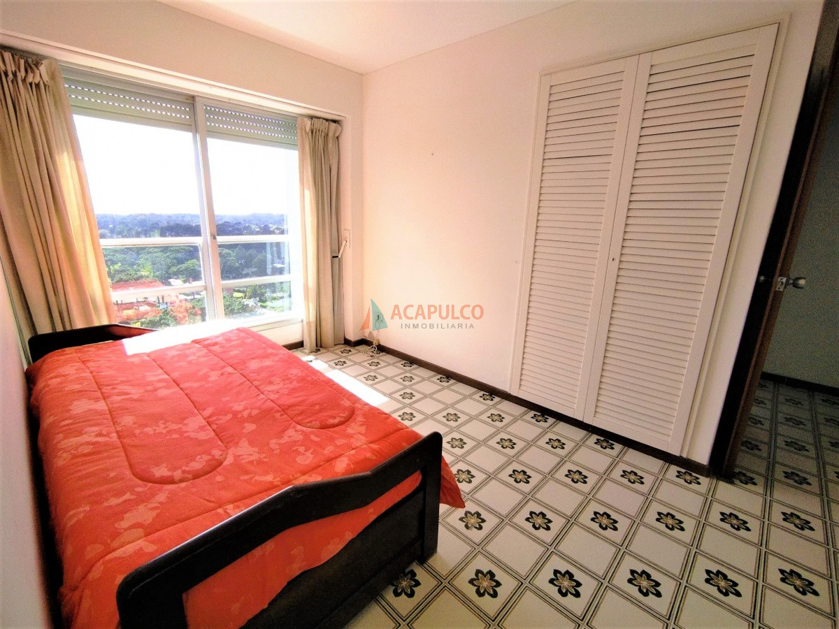 Apartamento Ref.4241/Venta-Apartamento-3-Dormitorios---Punta-del-Este - Venta Apartamento 3 Dormitorios - Punta del Este