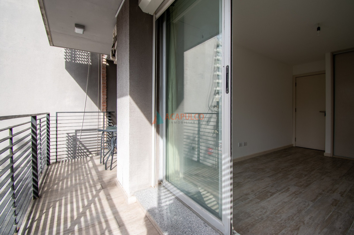 Apartamento ID.6472 - Alquiler apartamento 1 doritorio en Pocitos a metros de la Rambla 