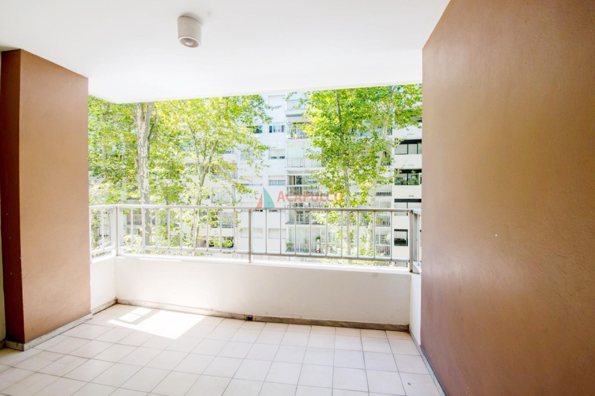 Apartamento ID.5972 - Venta apartamento 2 dormitorios en Pocitos con garaje