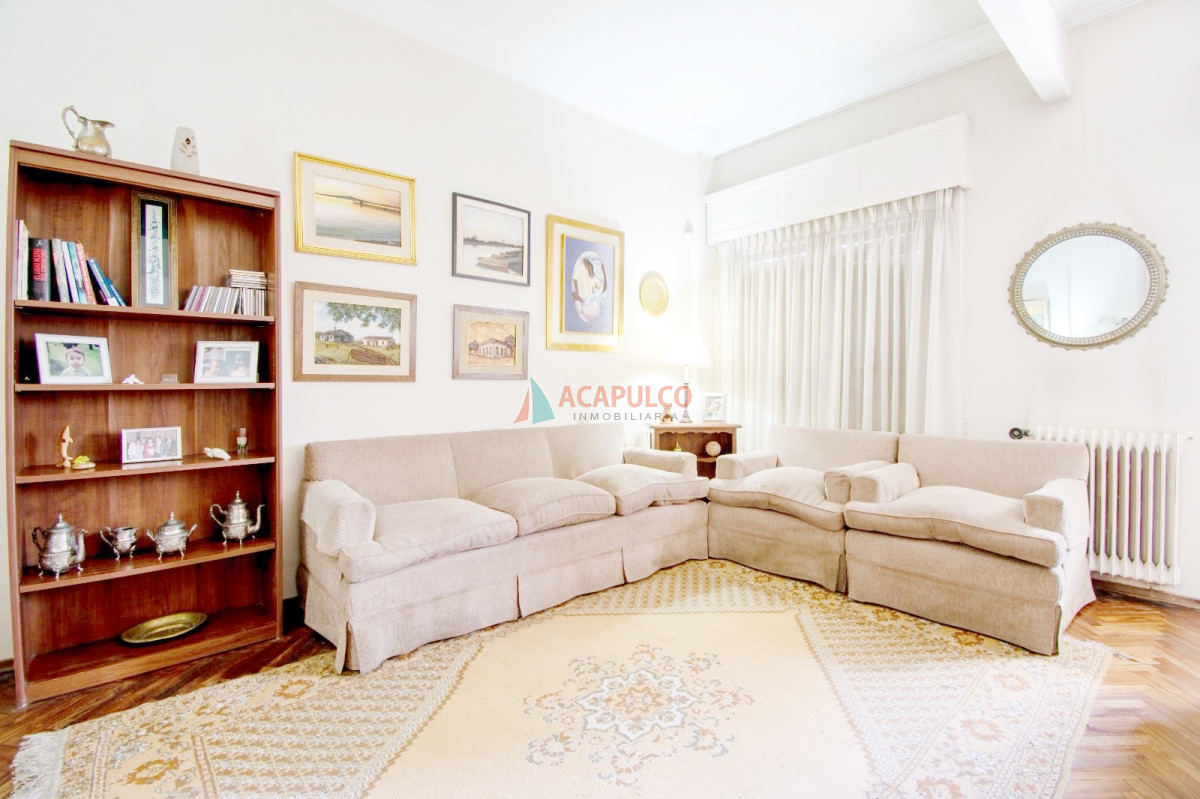 Apartamento Ref.6067/Venta-apartamento-3-dormitorios,-patio-y-garaje-en-Pocitos - Venta apartamento 3 dormitorios, patio y garaje en Pocitos