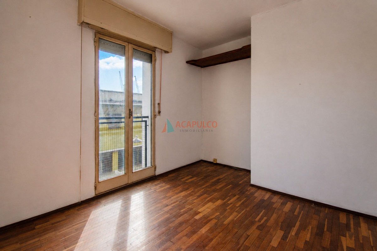 Apartamento ID.6478 - Alquiler apartamento 2 dormitorios, 1 baño y terraza en Ciudad Vieja