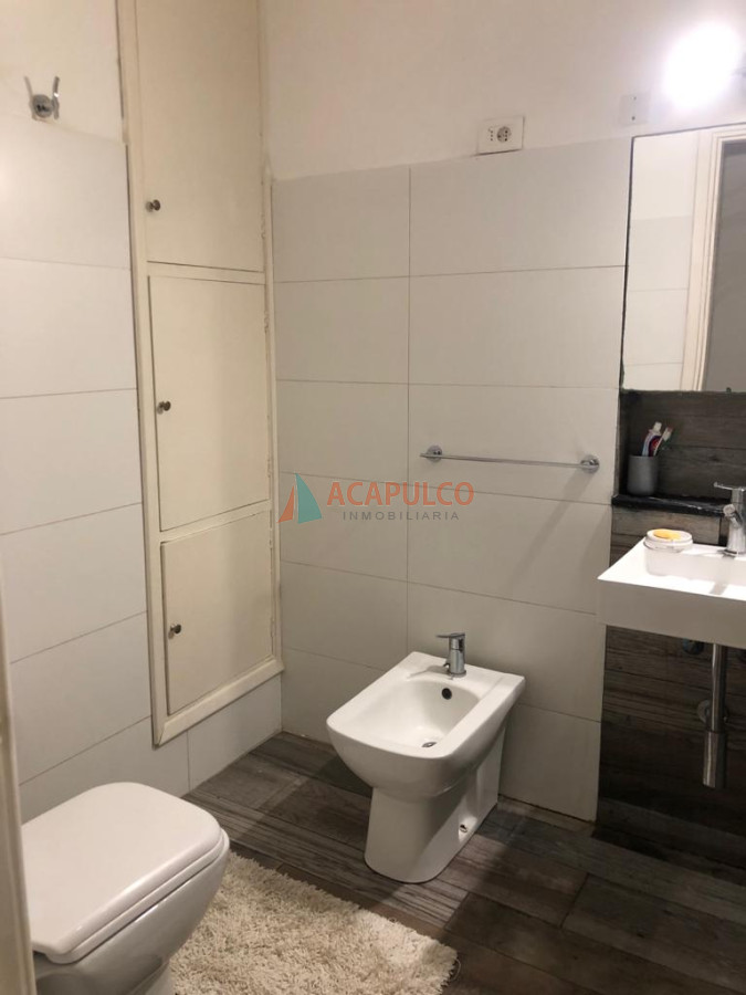 Apartamento ID.5611 - Alquiler apartamento 3 dormitorios, 2 baños Estufa a leña en Pocitos