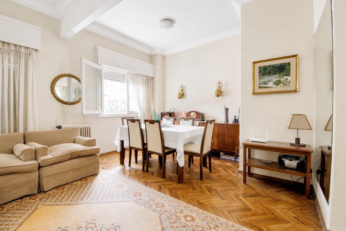Apartamento ID.6067 - Venta apartamento 3 dormitorios, patio y garaje en Pocitos