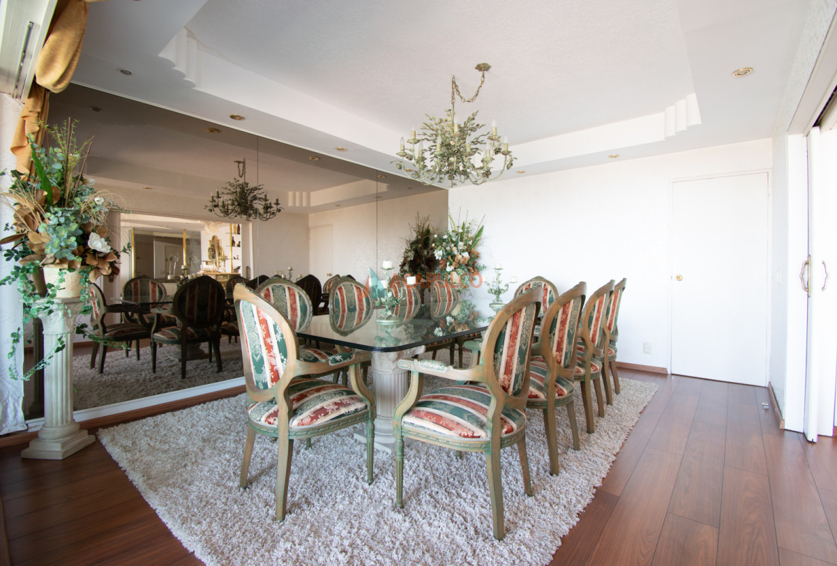 Apartamento ID.6317 - Venta apartamento 4 dormitorios, 4 baños, parrillero, 2 garajes,  vista al MAR