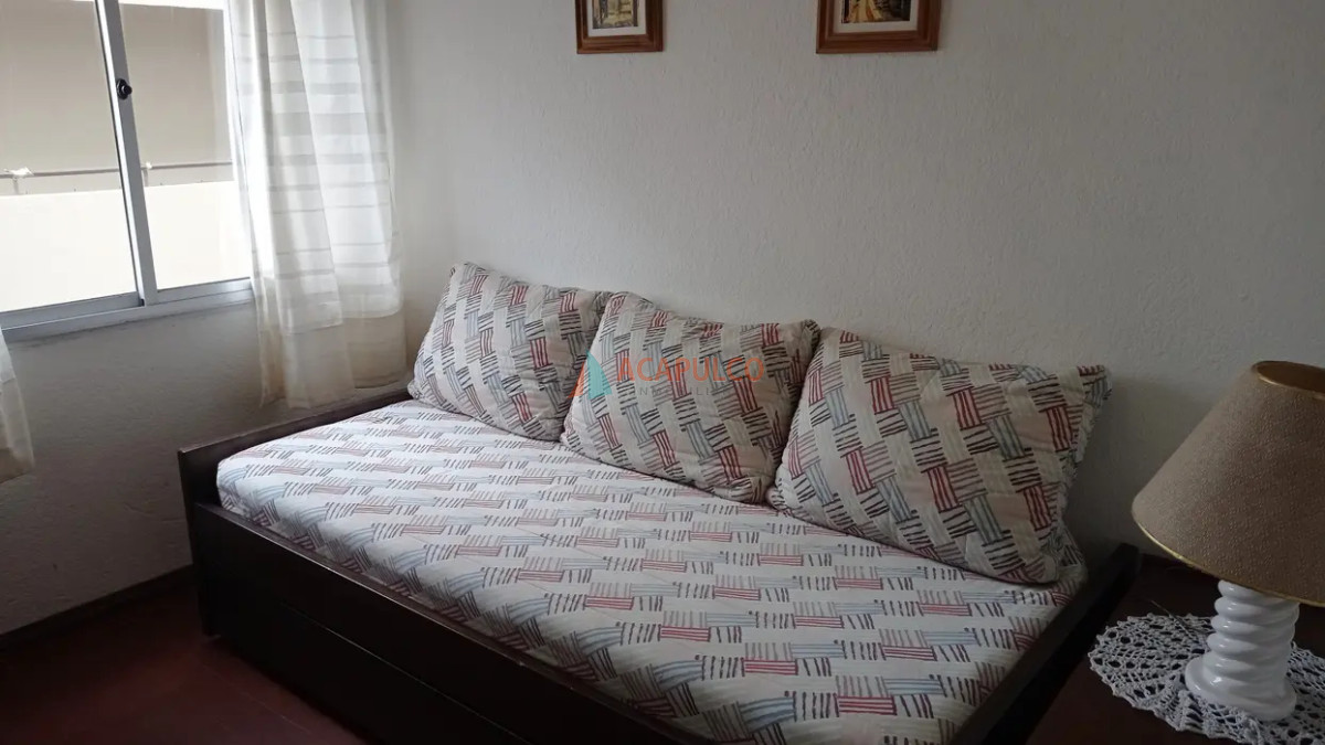 Apartamento Ref.6189/Península---Punta-del-Este---Apartamento-en-alquiler-de-2-dormitorios-y-1-baño-completos---Con-cochera - Península - Punta del Este - Apartamento en alquiler de 2 dormitorios y 1 baño completos - Con cochera