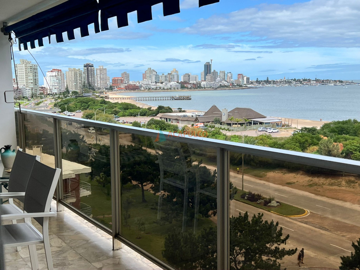 Apartamento Ref.4730/Espléndido-semipiso-4-dorm.-y-servicio-frente-al-mar-en-la-Mansa---Tequendama - Espléndido semipiso 4 dorm. y servicio frente al mar en la Mansa - Tequendama