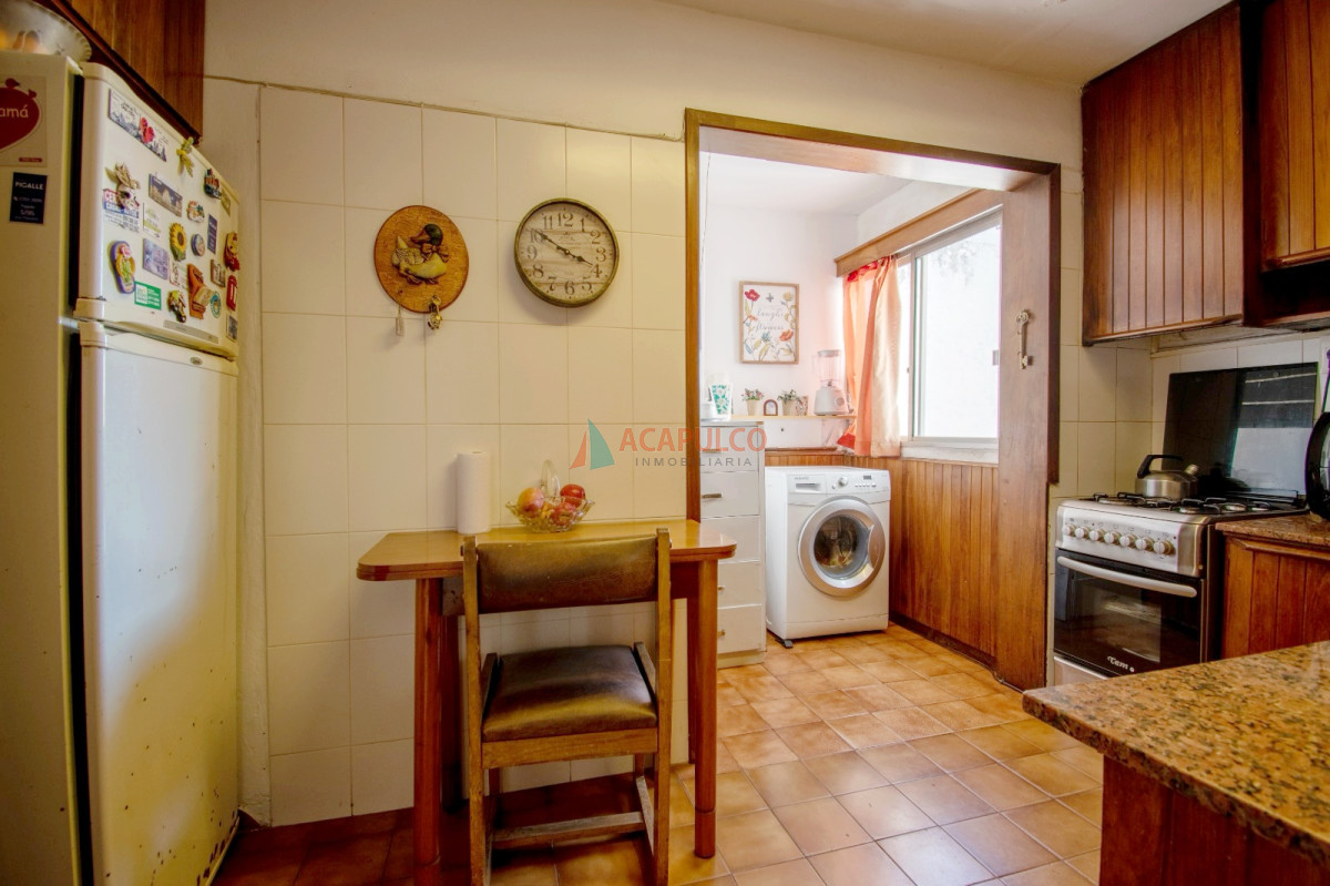 Apartamento ID.6299 - Venta apartamento 3 dormitorios, 2 baños y cochera en Pocitos Nuevo