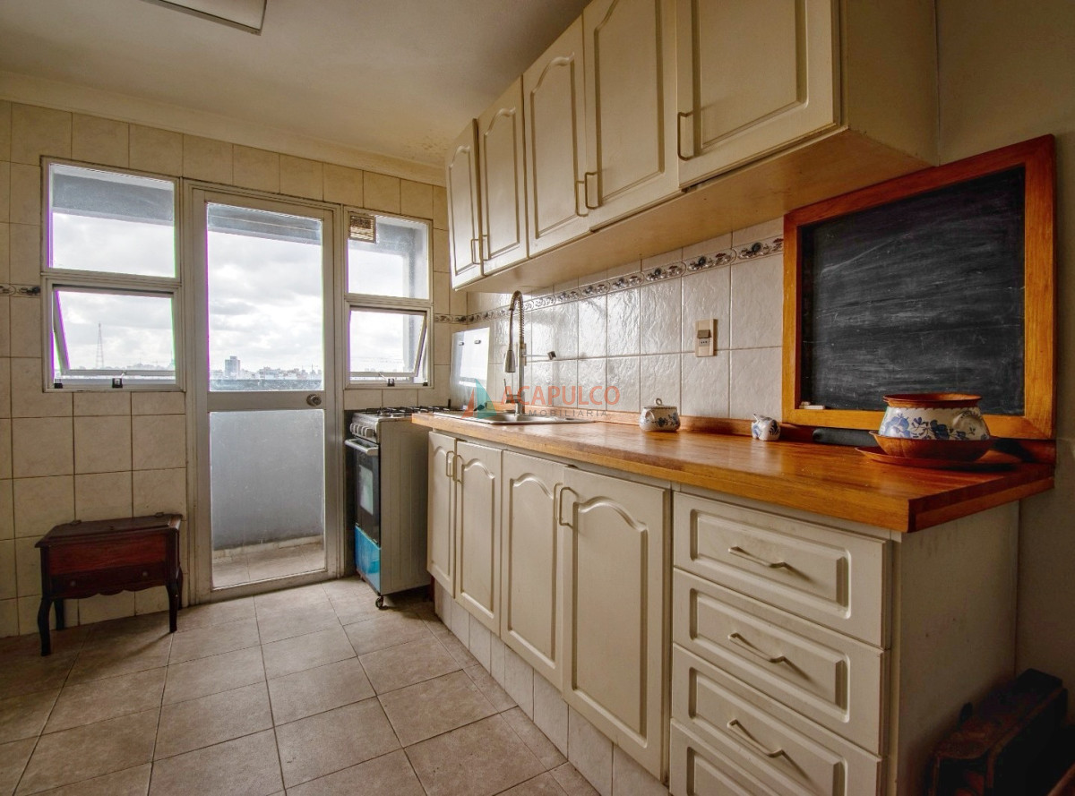 Apartamento Ref.6061/Venta-apartamento-penthouse--de-3-dormitorios,-gran-terraza-,-garaje--en-Punta-Carretas - Venta apartamento penthouse  de 3 dormitorios, gran terraza , garaje  en Punta Carretas