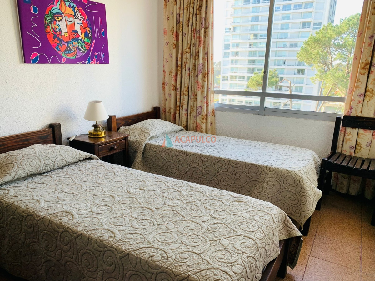 Apartamento Ref.4572/Roosevelt---Punta-del-Este---Apartamento-en-venta-de-2-dormitorios-y-2-baños-completos---Con-cochera - Roosevelt - Punta del Este - Apartamento en venta de 2 dormitorios y 2 baños completos - Con cochera