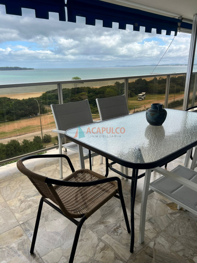 Apartamento Ref.4730/Espléndido-semipiso-4-dorm.-y-servicio-frente-al-mar-en-la-Mansa---Tequendama - Espléndido semipiso 4 dorm. y servicio frente al mar en la Mansa - Tequendama