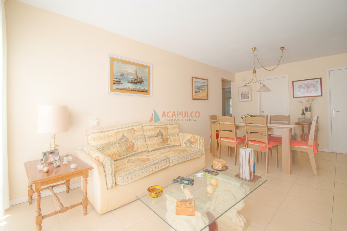Apartamento ID.6323 - Venta apartamento 2 dormitorios cochera Barra de Carrasco