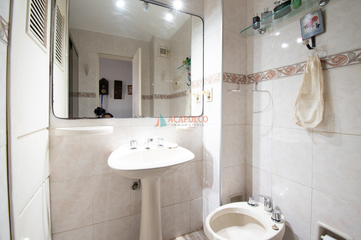 Apartamento ID.6299 - Venta apartamento 3 dormitorios, 2 baños y cochera en Pocitos Nuevo