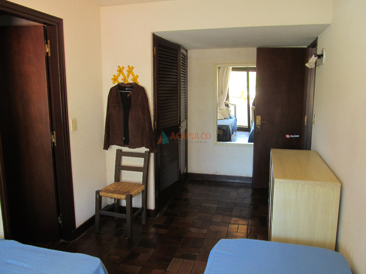 Apartamento Ref.1110/PENINSULA---APARTAMENTO-FRENTE-AL-MAR-DE-3-DORMITORIOS--PISCINA,-SEVICIO-DE-MUCAMAS.- - PENINSULA - APARTAMENTO FRENTE AL MAR DE 3 DORMITORIOS- PISCINA, SEVICIO DE MUCAMAS.-