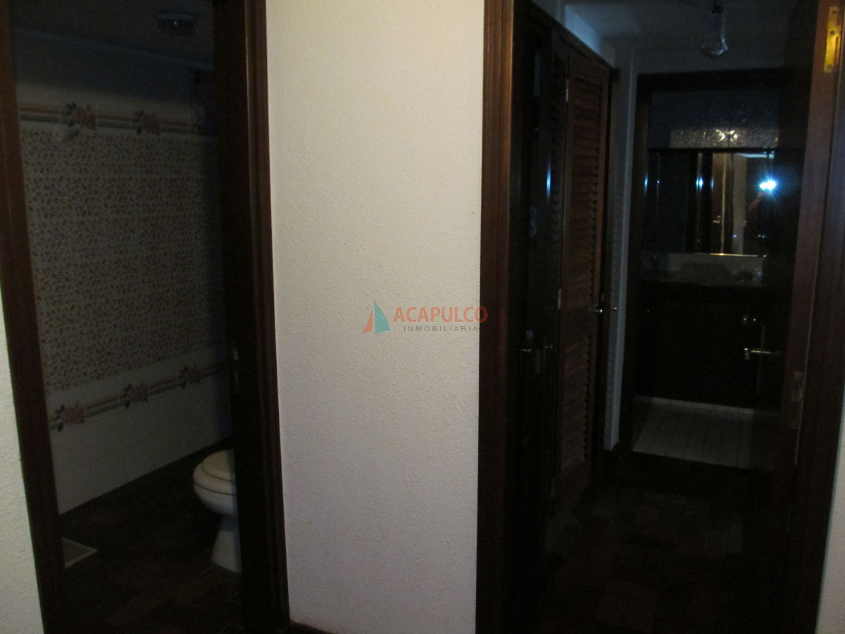 Apartamento Ref.1110/PENINSULA---APARTAMENTO-FRENTE-AL-MAR-DE-3-DORMITORIOS--PISCINA,-SEVICIO-DE-MUCAMAS.- - PENINSULA - APARTAMENTO FRENTE AL MAR DE 3 DORMITORIOS- PISCINA, SEVICIO DE MUCAMAS.-