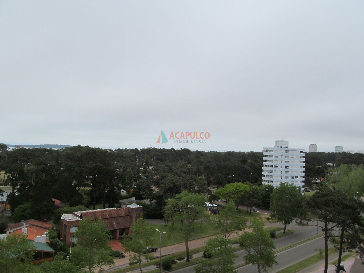 Apartamento Ref.1130/Apartamento-en-alquiler-de-temporada---2-dormitorios-2-baños-sobre-Av.-Roosevelt - Apartamento en alquiler de temporada - 2 dormitorios 2 baños sobre Av. Roosevelt