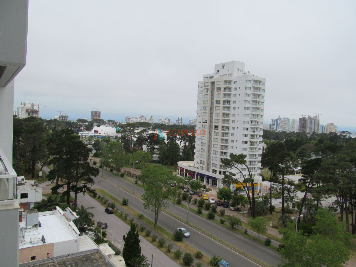 Apartamento Ref.1130/Apartamento-en-alquiler-de-temporada---2-dormitorios-2-baños-sobre-Av.-Roosevelt - Apartamento en alquiler de temporada - 2 dormitorios 2 baños sobre Av. Roosevelt