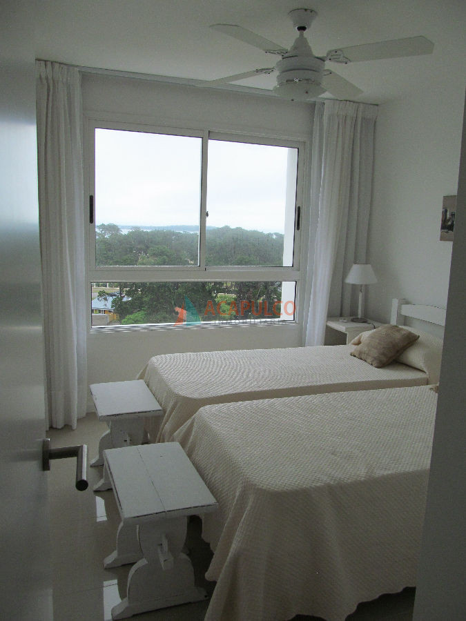 Apartamento Ref.1130/Apartamento-en-alquiler-de-temporada---2-dormitorios-2-baños-sobre-Av.-Roosevelt - Apartamento en alquiler de temporada - 2 dormitorios 2 baños sobre Av. Roosevelt