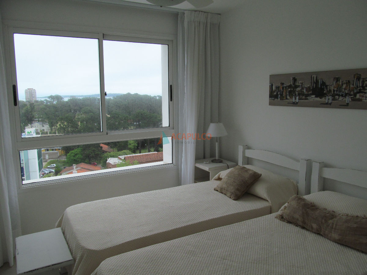 Apartamento Ref.1130/Apartamento-en-alquiler-de-temporada---2-dormitorios-2-baños-sobre-Av.-Roosevelt - Apartamento en alquiler de temporada - 2 dormitorios 2 baños sobre Av. Roosevelt